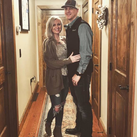 Meet your Posher, Madison - Picture 1 of 1